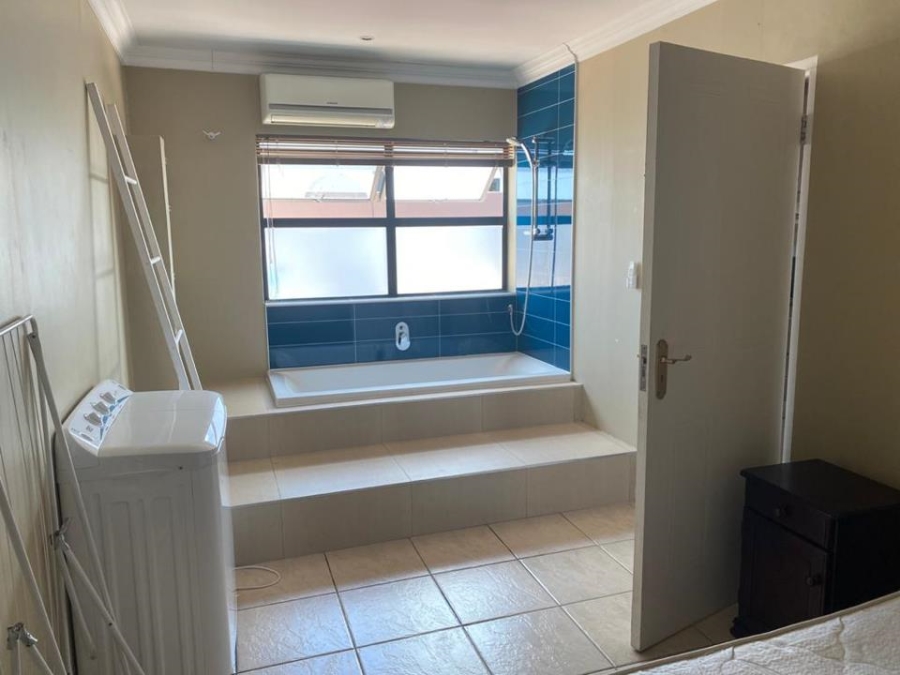 4 Bedroom Property for Sale in De Wijnlanden Residential Estate Western Cape